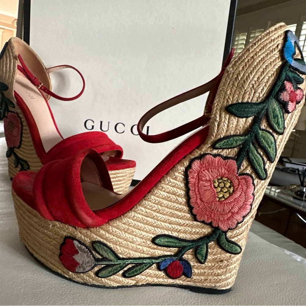 Gucci Red Floral Embroidered Wedges